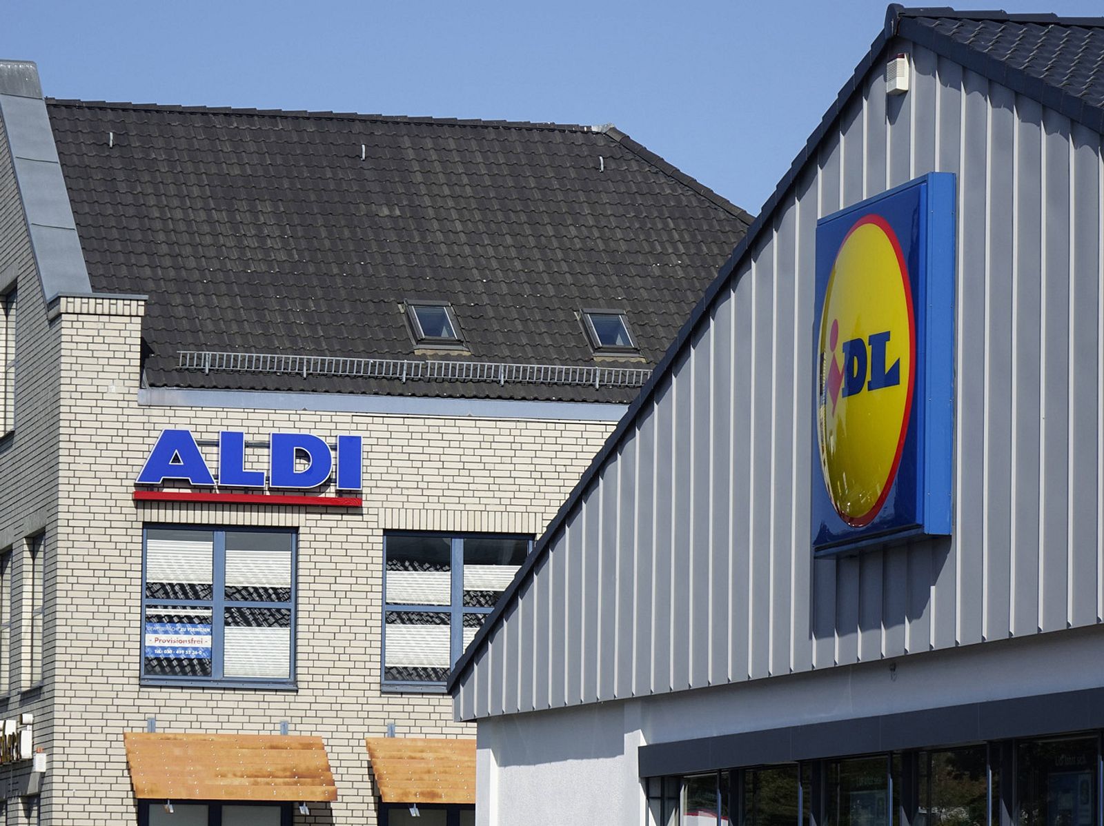 Öffnungszeiten an Silvester 2024 Wie lange haben Edeka, Rewe, Aldi und