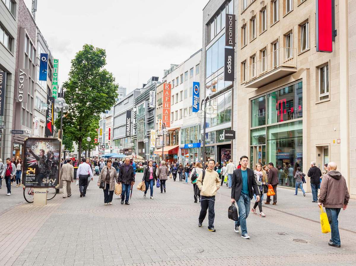 Öffnungszeiten: Können wir bald sonntags shoppen gehen?