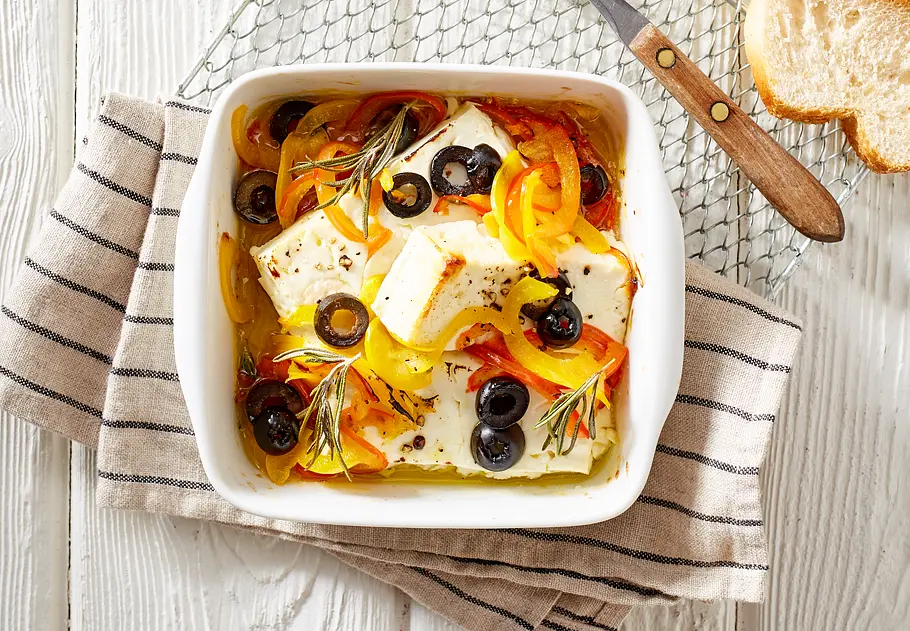 Ofen Feta mit Oliven und Paprika Ofen Feta mit Oliven und Paprika