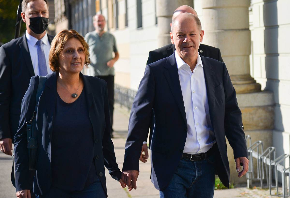 Ein Blick hinter die Fassade des neue Kanzler-Ehepaars - so sind Olaf Scholz und seine Britta ganz privat!