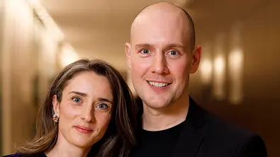 Als Oliver Petszokat und seine Frau erfuhren, dass Pauline einen Gehirntumor hat, stand für die beiden die Welt still. - Foto: IMAGO / Future Image