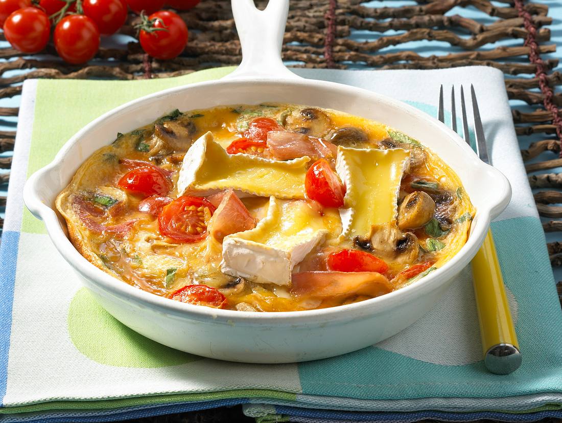 Omelette Rezept: Low Carb Käse-Tomaten-Omelette Omelette Rezept: Low Carb Käse-Tomaten-Omelette