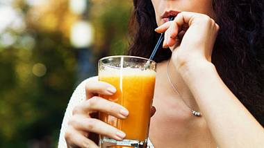 So gesund ist Orangensaft. - Foto: iStock/ Elisaveta Ivanova