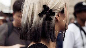 Oreo Hair: Dieser freche Haar-Trend lässt jetzt alle Frauen ihren nächsten Friseur-Termin buchen! - Foto: Raimonda Kulikauskiene/Getty Image