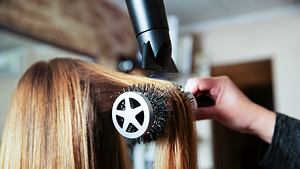 Oscars 2025: Frisuren-Trend! So pfiffig trägt man jetzt den Pferdeschwanz! - Foto: Nomadsoul1/iStock