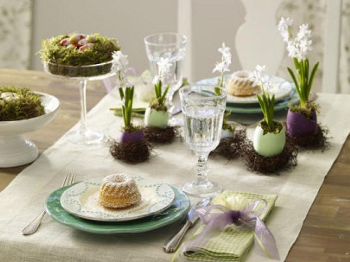 Diese Tischdeko zu Ostern ist einfach total süß und romantisch. So geht’s!