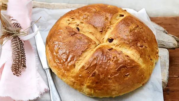 Osterbrot: Klassisches Rezept wie vom Bäcker - Foto: Bauer Media Group