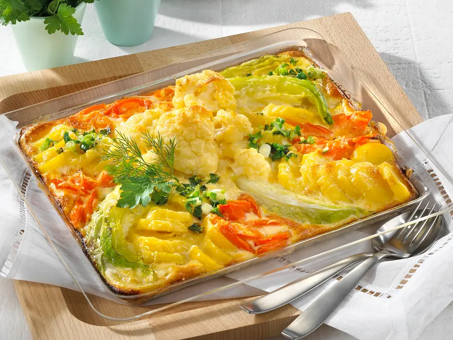 Ostermenü vegetarisch: Überbackenes Frühlingsgemüse Gratin Ostermenü vegetarisch: Überbackenes Frühlingsgemüse Gratin
