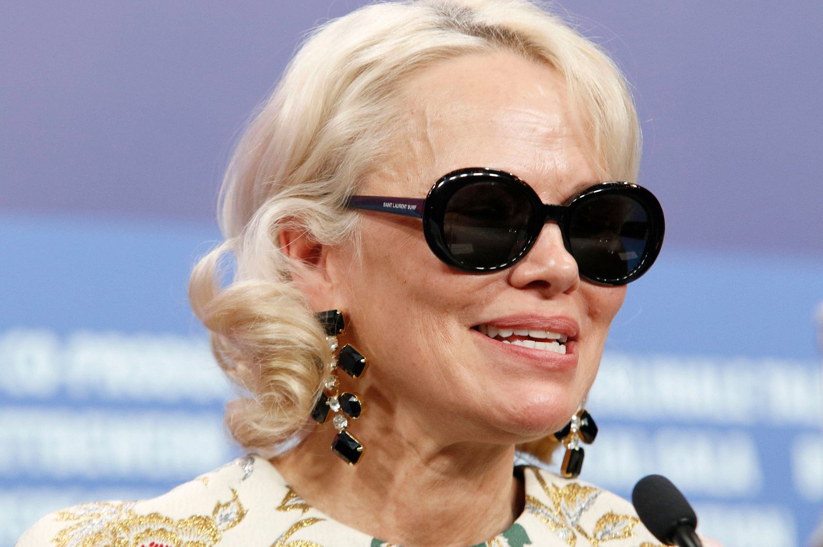pamela anderson sexpuppe Pamela Anderson: A Career Marked by Controversy — The Booby Pillow main image 1