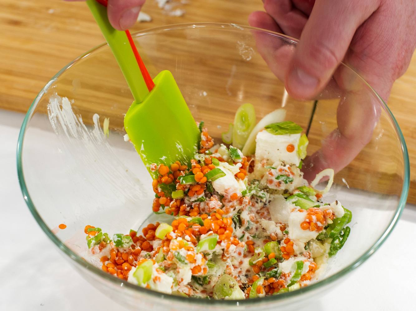 Füllung: Paprika mit Linsen-Schafskäse-Füllung Füllung: Paprika mit Linsen-Schafskäse-Füllung