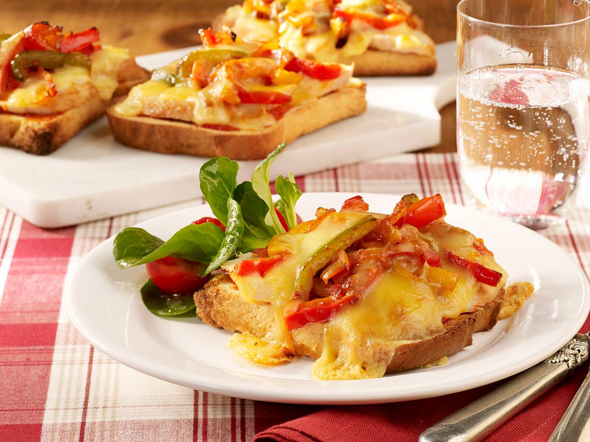 Kalorienarmer Pizza Toast.