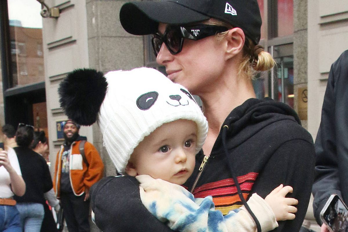 Paris Hilton mit ihrem Sohn