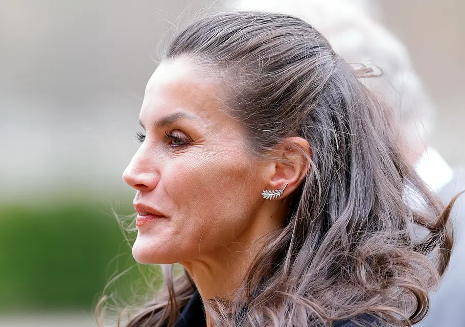 Graue Haare ab 50 Peppige Frisuren für Frauen ab 50: Die schönsten Haarschnitte und Stylings
