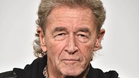 Seit über fünf Jahrzehnten ist Peter Maffay schon im Musikgeschäft unterwegs. Doch diese Beichte überrascht! - Foto: IMAGO / Horst Galuschka