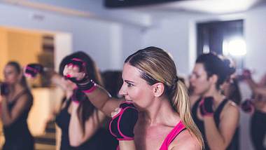 Piloxing: Mit Pilates, Boxen und Tanz zu einem super Körpergefühl - Foto: iStock/ FluxFactory