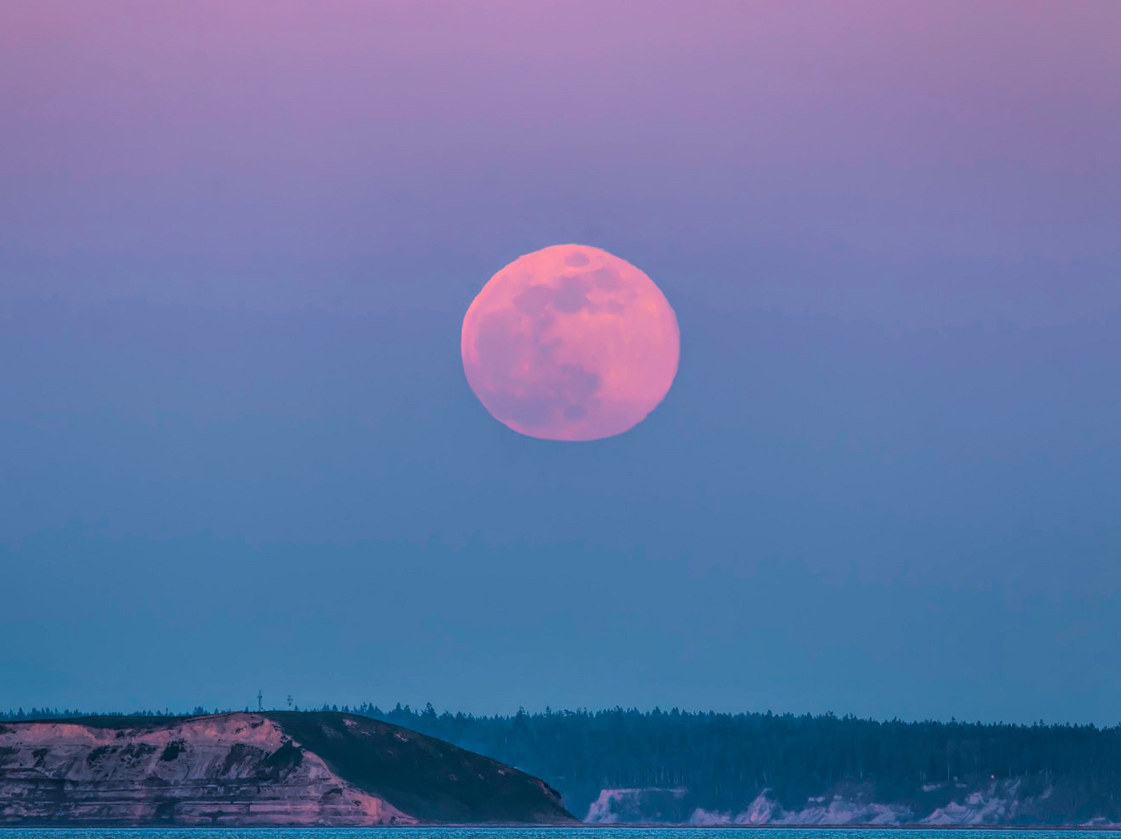Pinker Vollmond: Der hellste Supermond des Jahres noch im April