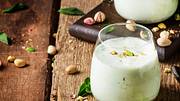 Pistazienmilch: So machst du die vegane Trend-Milch-Alternative selbst - Foto: 5PH/iStock