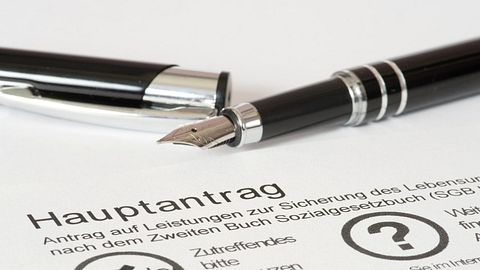 Pleite unter Palmen: Auswanderin vermisst Deutschland - und Hartz IV - Foto: iStock