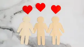 Polyamorie: Bedeutung, Dating und Erfahrungen mit polyamoren Beziehungen - Foto: Wanderstock Images/iStock Polyamorie: Bedeutung, Dating und Erfahrungen mit polyamoren Beziehungen - Foto: Wanderstock Images/iStock