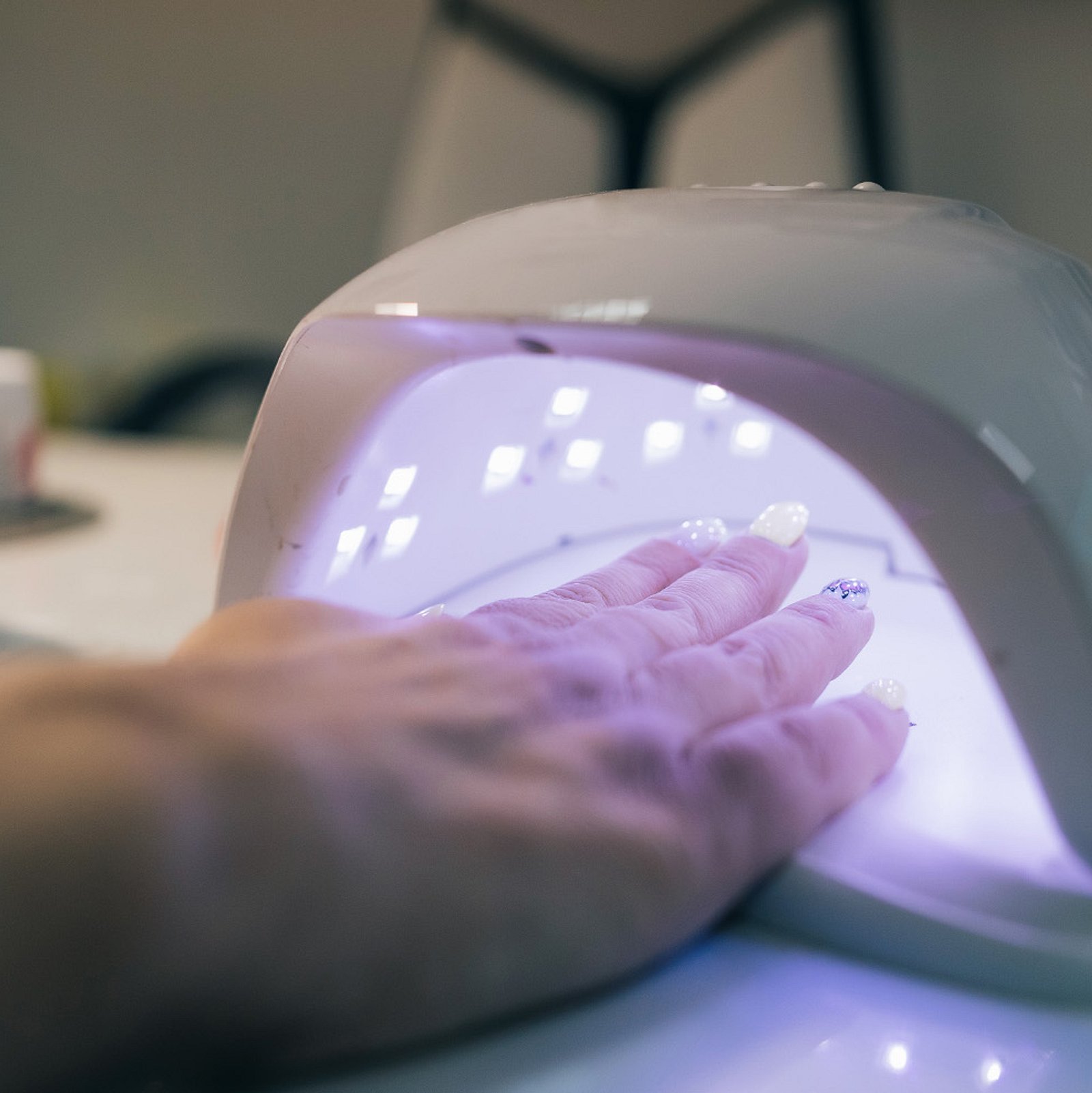 Polygel Nails: Dieser neue Manikre-Trend verabschiedet Gel-und Acrylngel  in den Beauty-Ruhestand! | Wunderweib