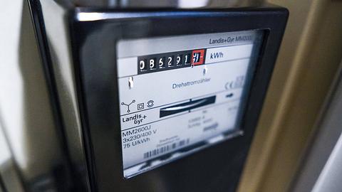 Preisschock! Hier wird Strom ab April 2024 teurer - Foto: IMAGO / Michael Gstettenbauer