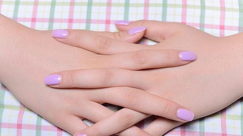 Abnehmbaren Fingernägel für Zuhause - Foto: i-Stock