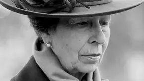 Prinzessin Anne ist noch heute eng mit Andrew Parker Bowles. Die Bindung geht auf einen großen Skandal zurück. - Foto: Pool / Getty Images Prinzessin Anne ist noch heute eng mit Andrew Parker Bowles. Die Bindung geht auf einen großen Skandal zurück. - Foto: Pool / Getty Images