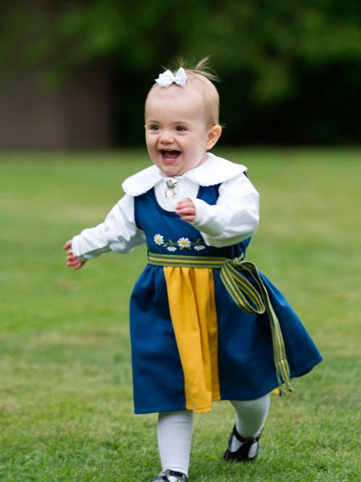 prinzessin estelle in tracht