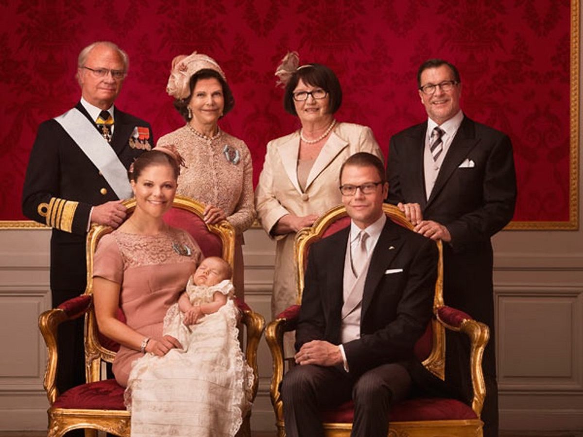 prinzessin estelle mit ihren eltern und grosseltern