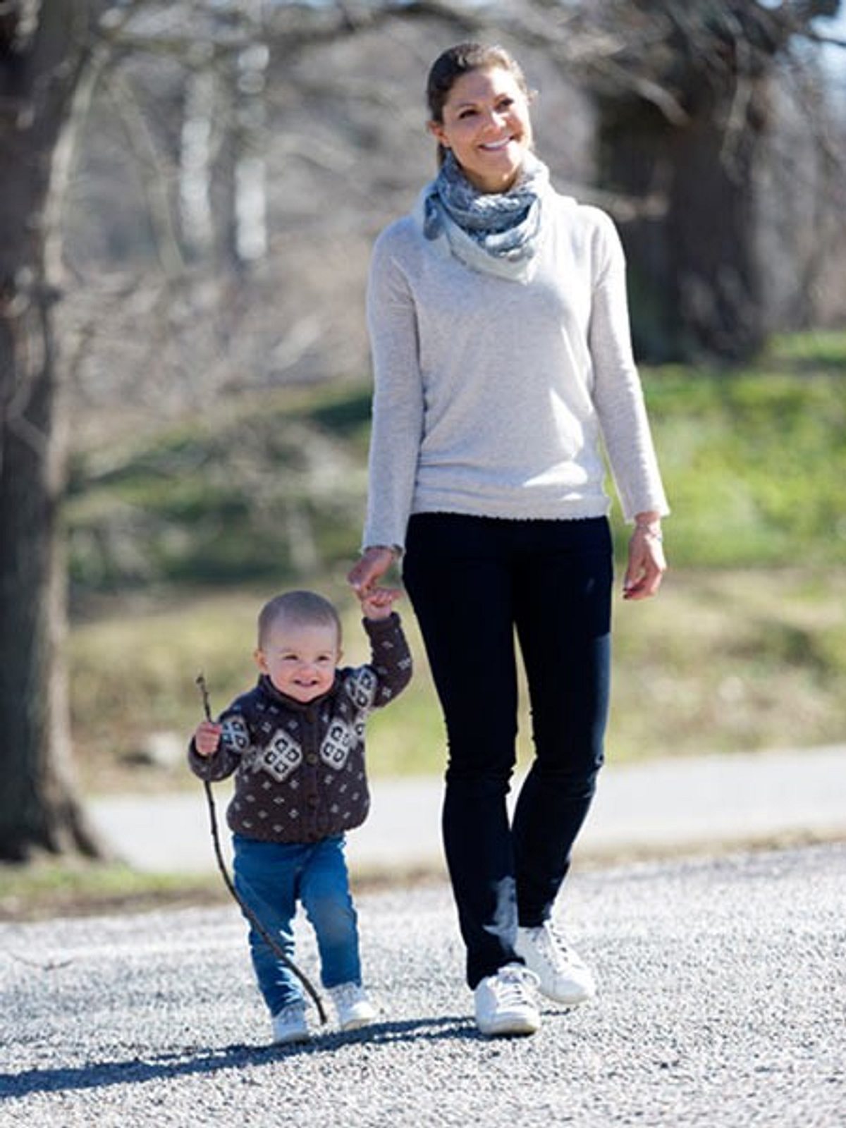 prinzessin estelle mit mama victoria