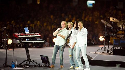 Pur auf der Bühne in weißen Hemden - Foto: 	Marc Pfitzenreuter / Getty Images 