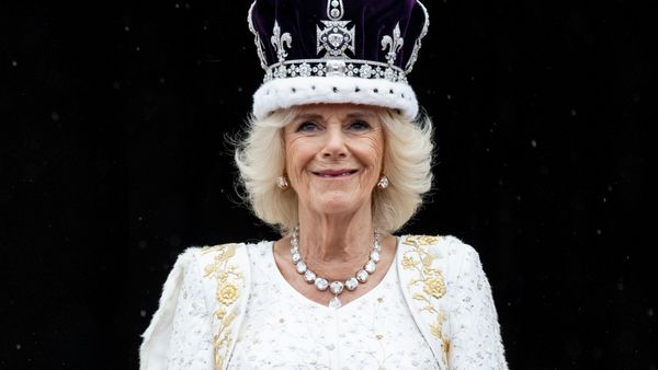 Queen Camilla bei der Krönung - Foto: GettyImages/UK Press Pool