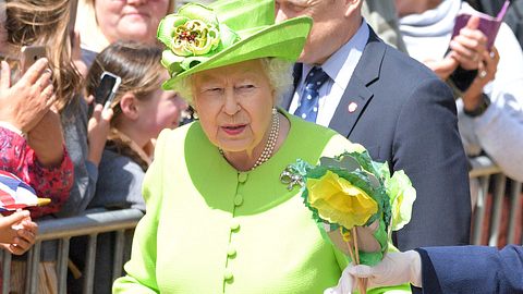 Die Queen in Chester - Foto: Getty Images / Karwai Tang