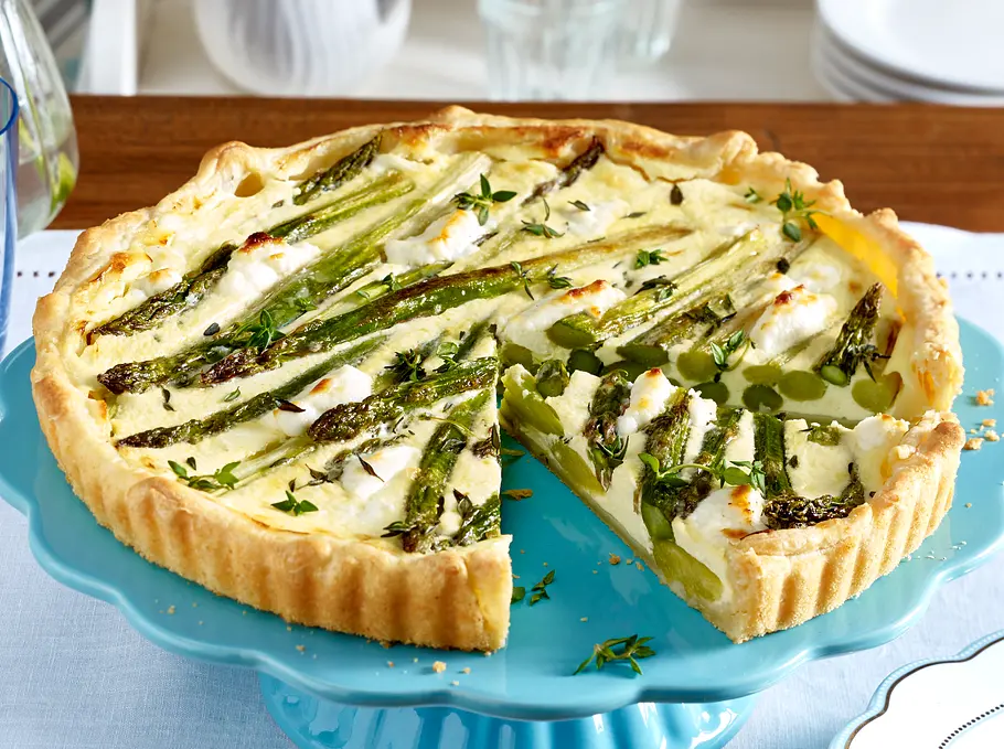 Quiche mit grünem Spargel und Ziegenkäse Quiche mit grünem Spargel und Ziegenkäse