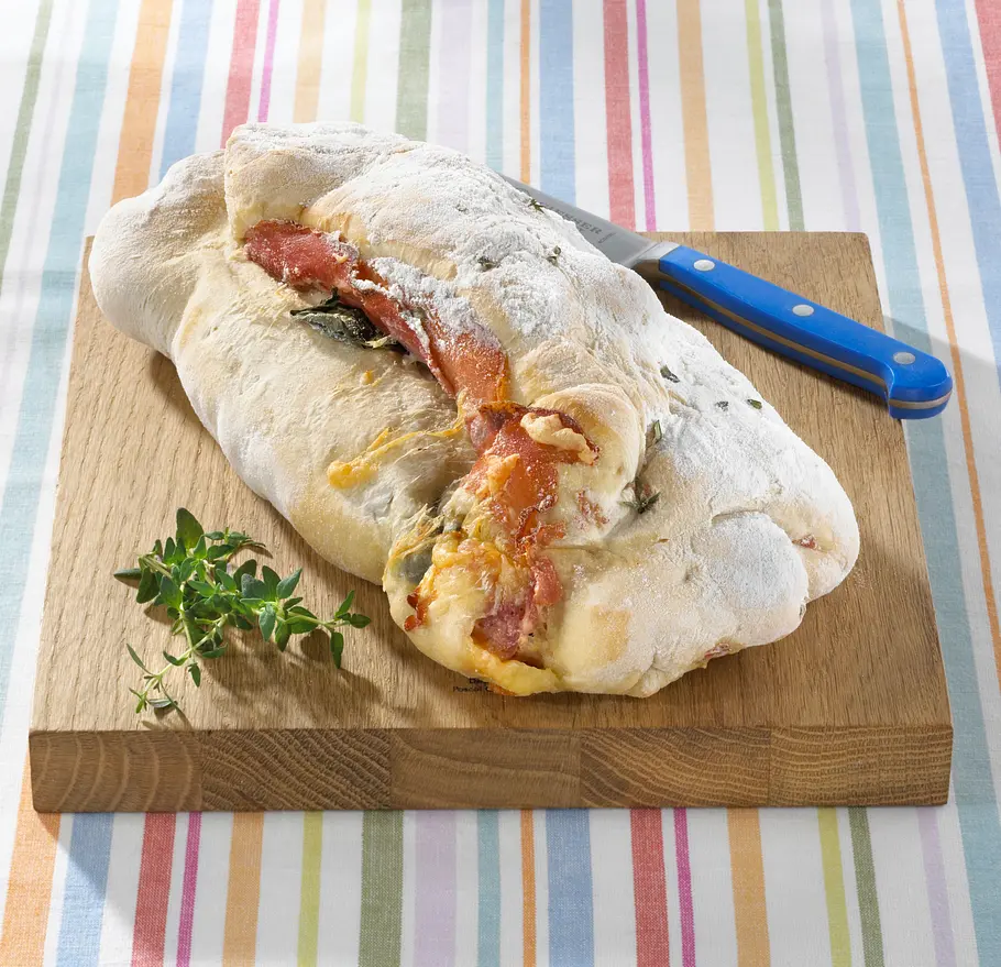 Raclette Resteverwertung gefülltes Ciabatta Brot Raclette Resteverwertung gefülltes Ciabatta Brot