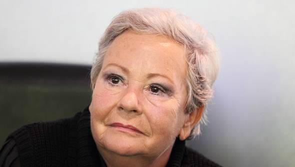 Die Witwe des legendären Showmasters vergisst ihr Leben. Ragnhild Heck (78) ist seit einigen Wochen im Heim. - Foto: IMAGO / Hoffmann