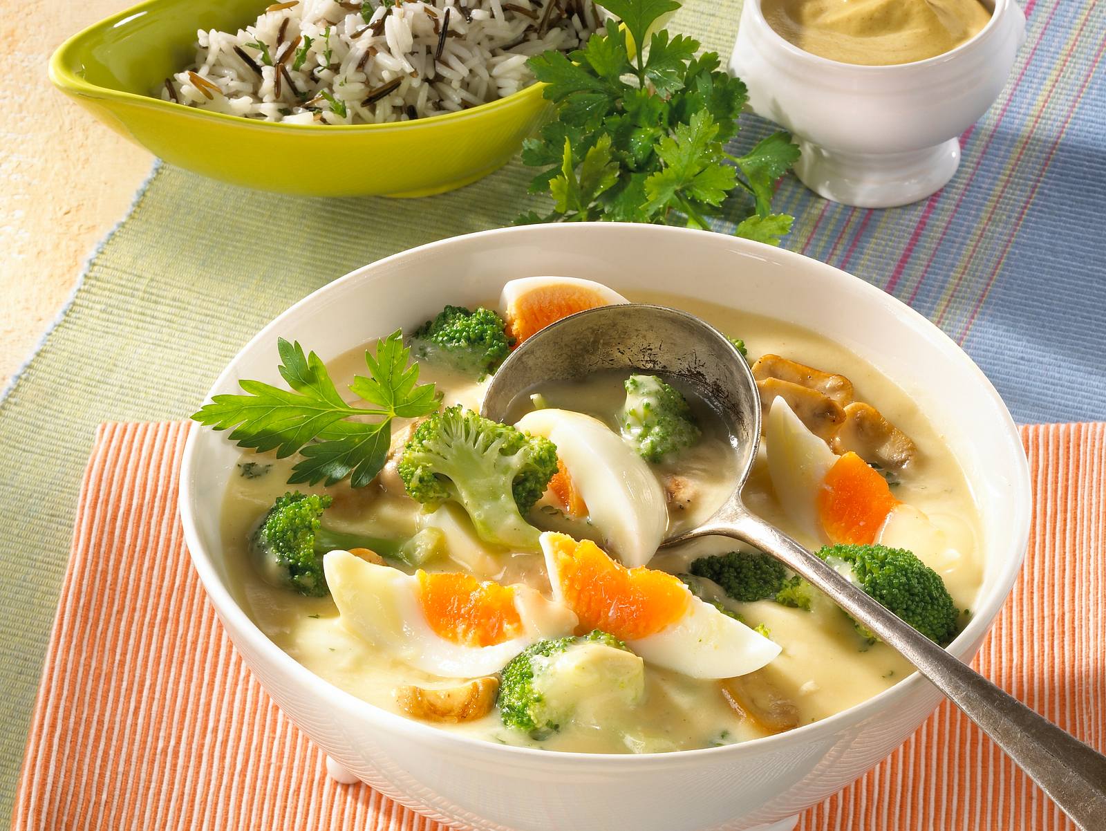 Eierfrikassee: Lieblings-Rezepte für gekochte Eier mit Soße | Wunderweib