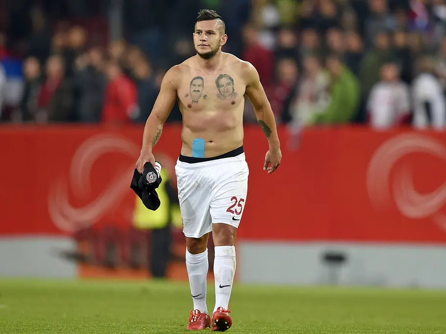 Raul Bobadilla: Eltern auf der Brust