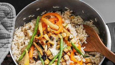 Diese Reisgerichte kannst du ganz leicht nachkochen. - Foto: iStock/sereziy