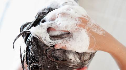 Reverse Washing: Haartrend bei trockener Kopfhaut - Foto: iStock