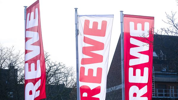 Rewe: Neuer Kassenbon! Kunden sind empört - Foto: IMAGO / Michael Gstettenbauer (Themenbild)