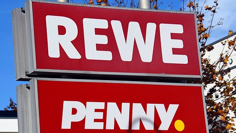 Rewe & Penny rufen beliebte Wurst-Marke zurück! - Foto: IMAGO / sepp spiegl