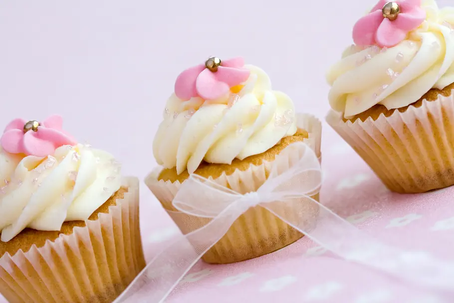 Oster-Cupcakes in Blumenform Oster-Cupcakes in Blumenform