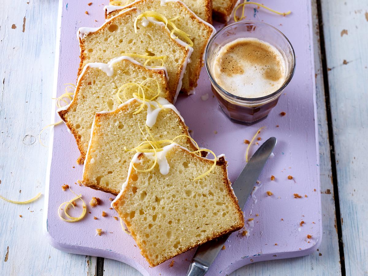 Rezept für einfachen Zitronen-Rührkuchen: Klassiker aus der Kastenform