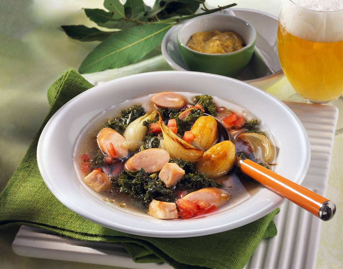 Rezept für Grünkohleintopf mit Pute und Tomaten Rezept für Grünkohleintopf mit Pute und Tomaten