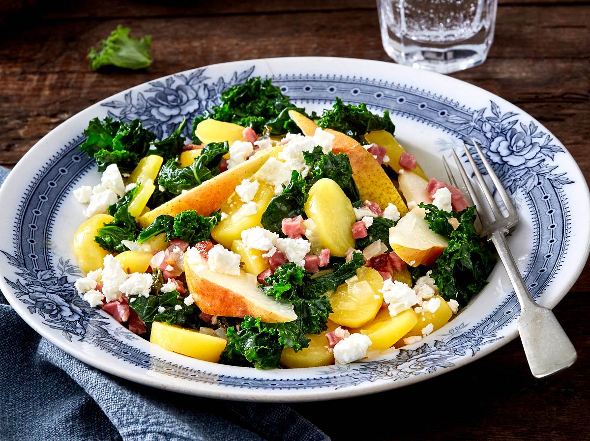 Rezept für Grünkohlsalat mit Kartoffeln und Speck