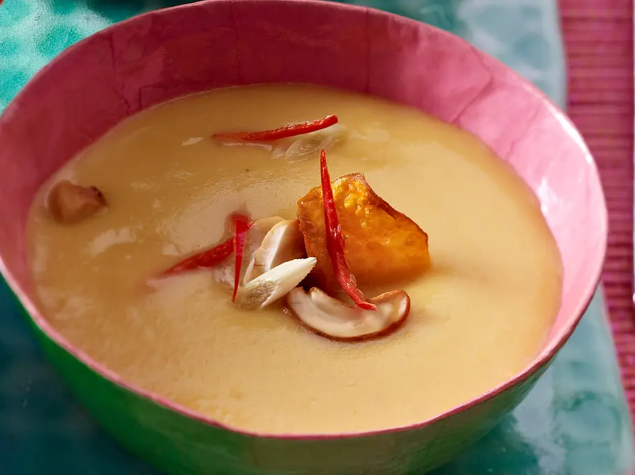 Rezept für Süßkartoffel Kürbis Suppe mit Kokosmilch und Cashew Kernen