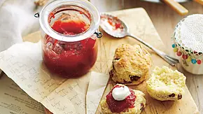 rharbarber scones - Foto: Bauer Media Group rharbarber scones - Foto: Bauer Media Group