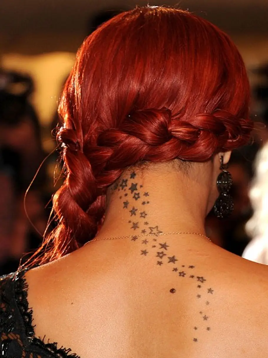 Rihanna-Tattoo: Ihren Rücken zieren viele Sterne