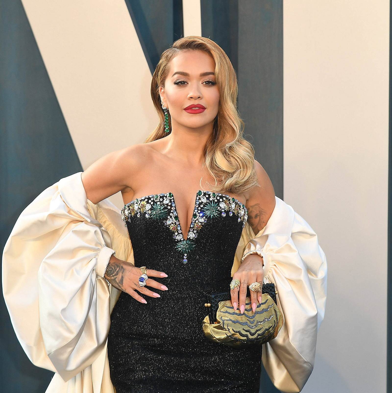 Starreifes Haar-Styling zum Discountpreis: Mit den günstigen Stylingtools  von Superstar Rita Ora | Wunderweib | Haarpflege & Haarstyling
